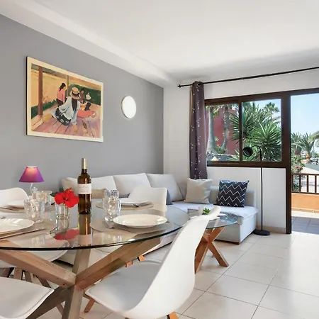 Holiday home Oasis Royal E204 *