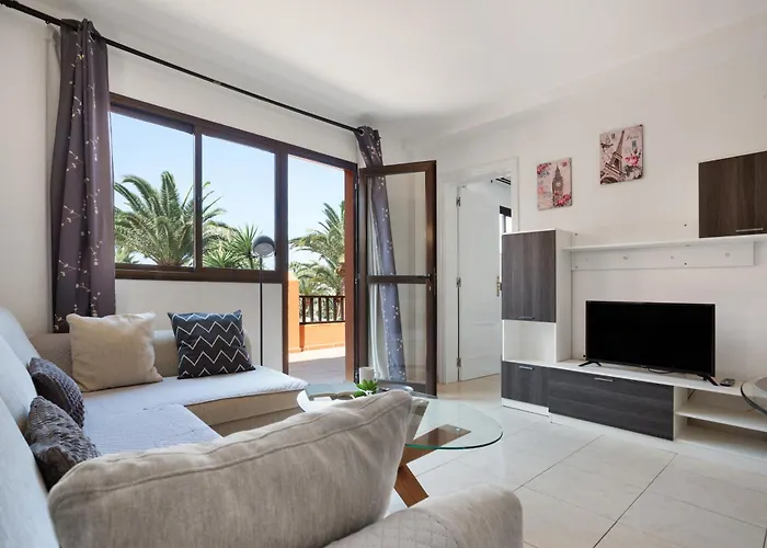 בית נופש Oasis Royal E204 *